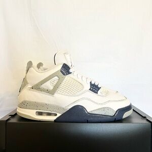 Jordan 4 Retro Midnight Navy Size 8 DH6927-140 2022 PRE-OWNED